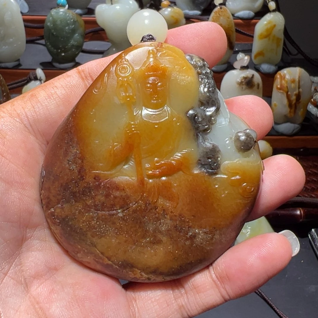 颈饰未镶嵌和田玉（子料）青***客