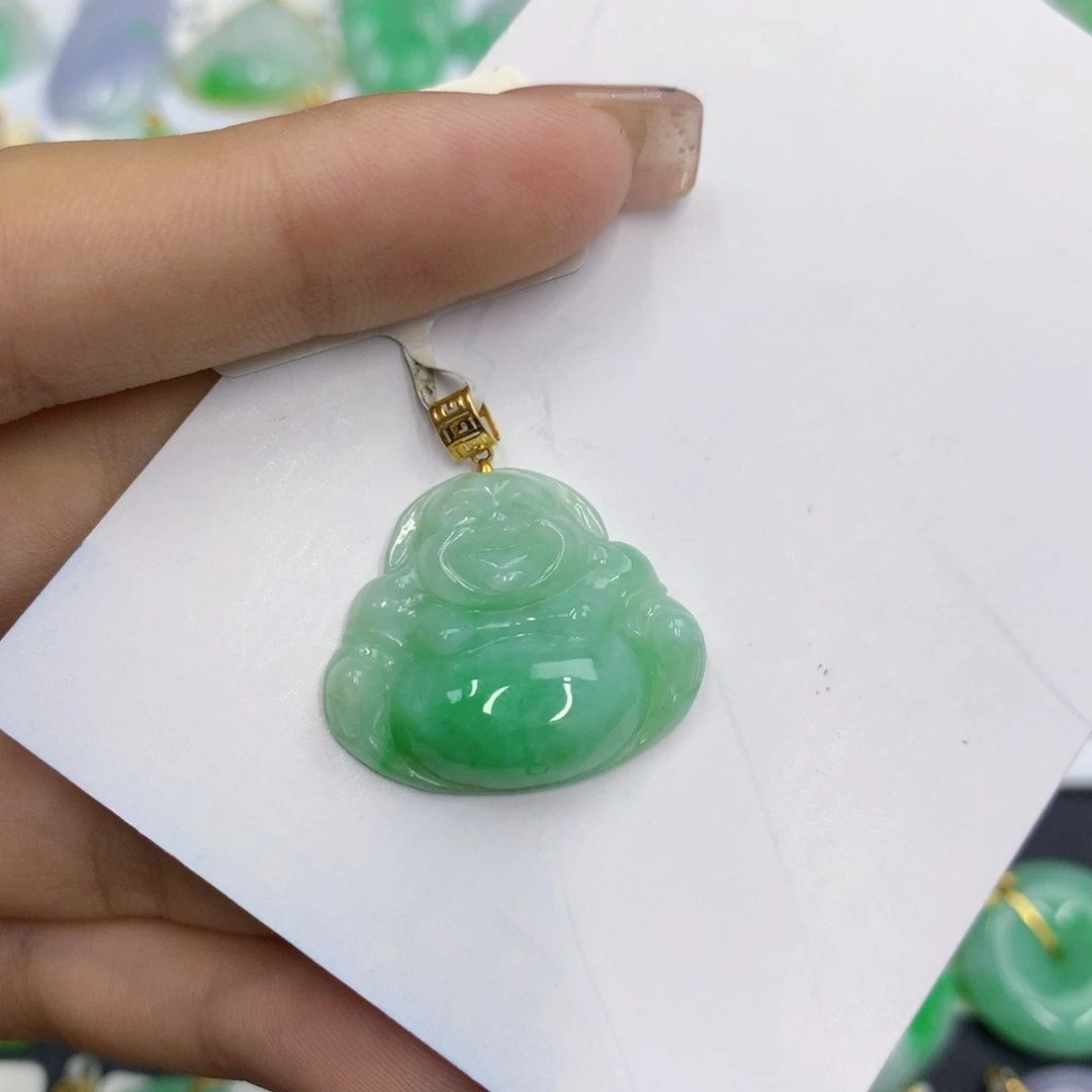 翡翠18K金镶嵌颈饰翡翠