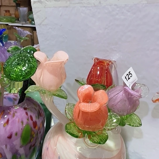 琉璃花瓶高45厘米宽9厘米