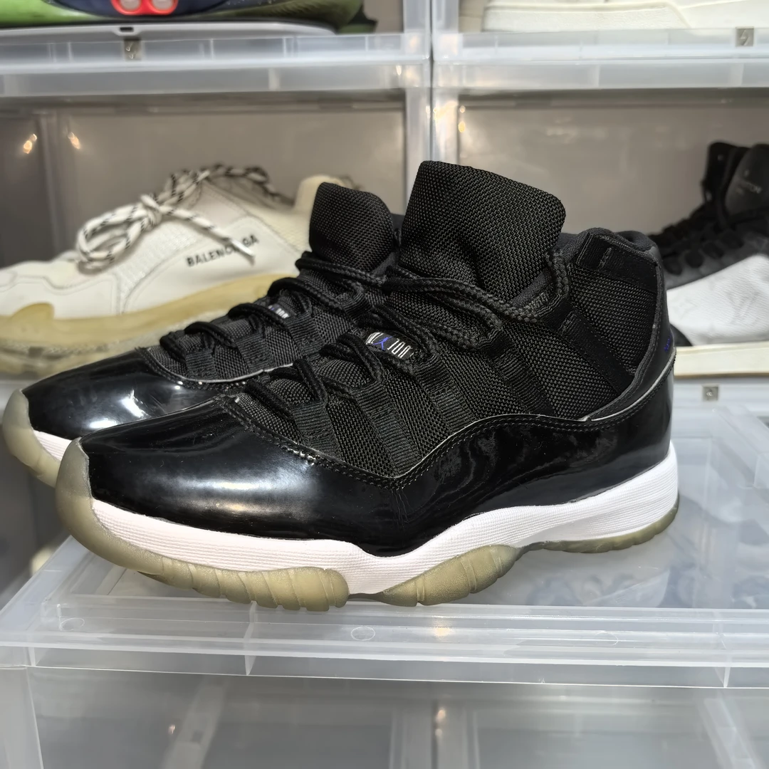 90新 maje aj11黑蓝/9新/40.5码/公2689