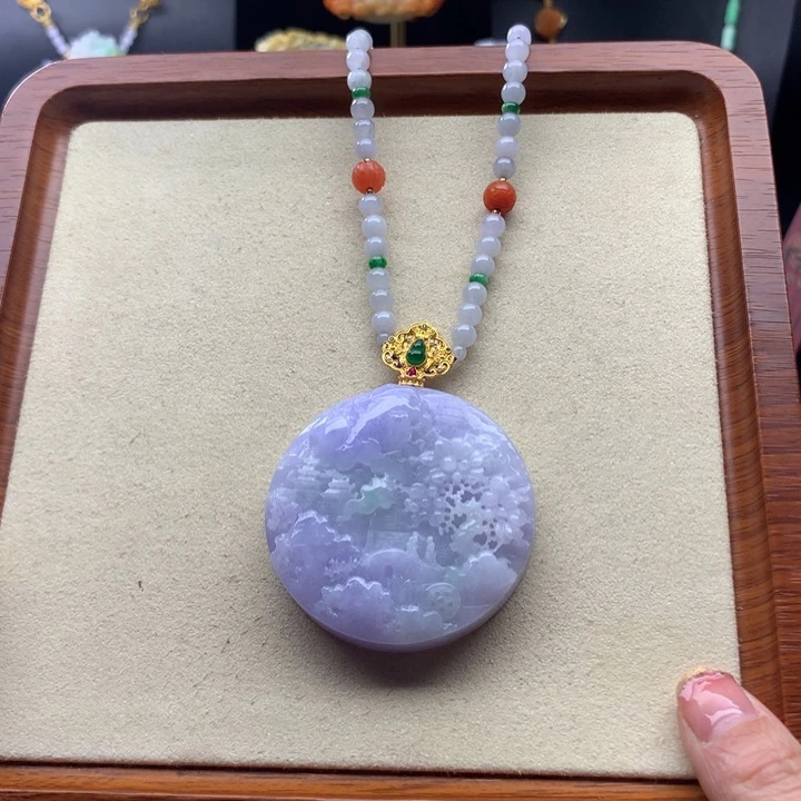 翡翠颈饰未镶嵌翡翠山水牌