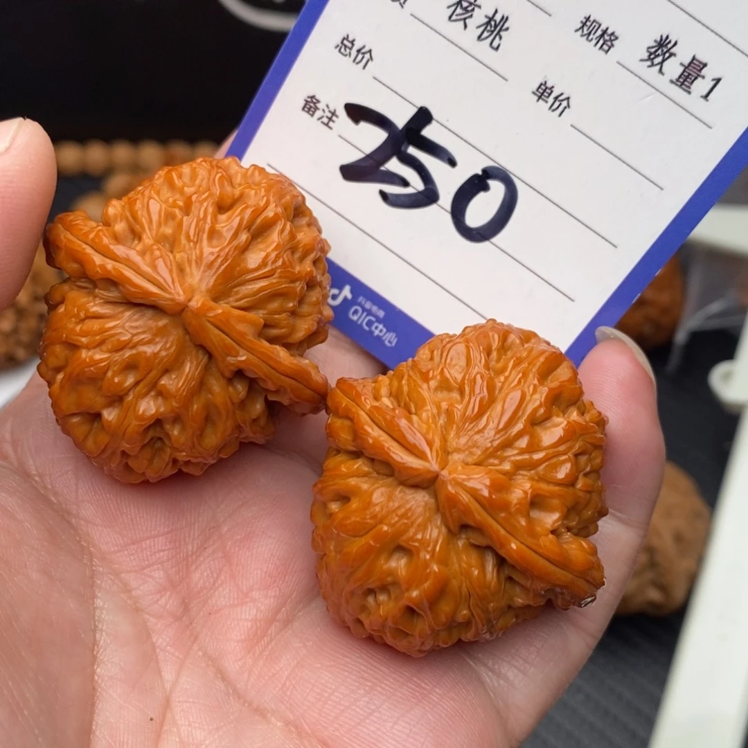 桃核把件白狮子40mo