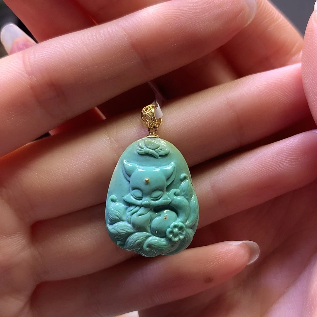 绿松石18K金镶嵌吊坠