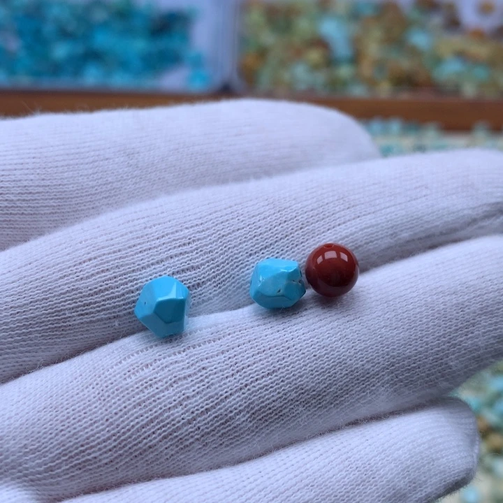 南红玛瑙未镶嵌珠宝奇石