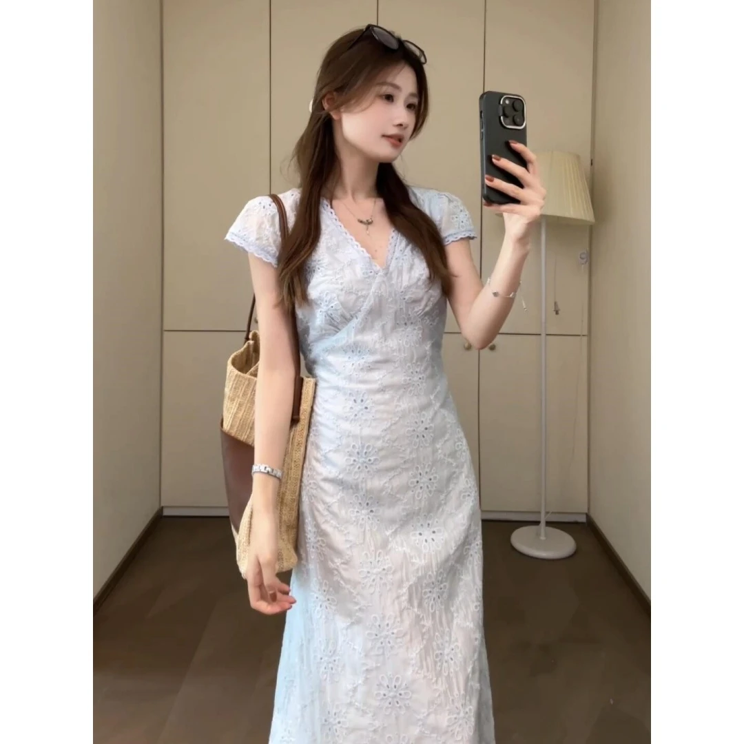 parkyeon法式温柔风浅蓝色V领钩花连衣裙女高级感别致气质长裙