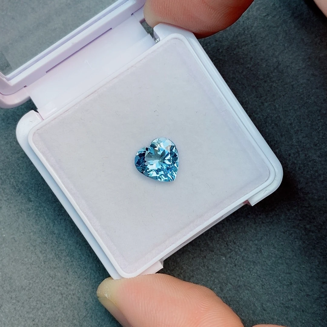 海蓝宝石笔搁未镶嵌1.87ct 圣玛利亚