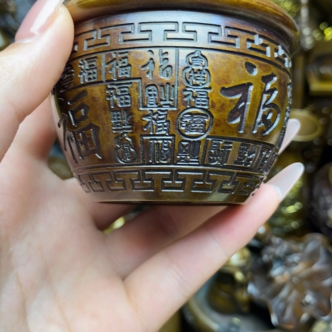 铜器摆件做工精良