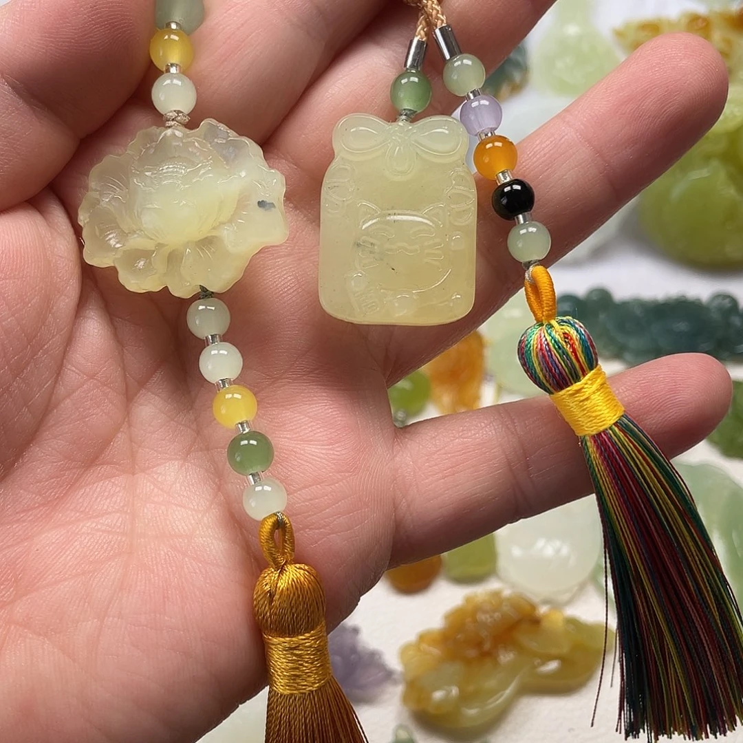 蛇纹石玉未镶嵌颈饰