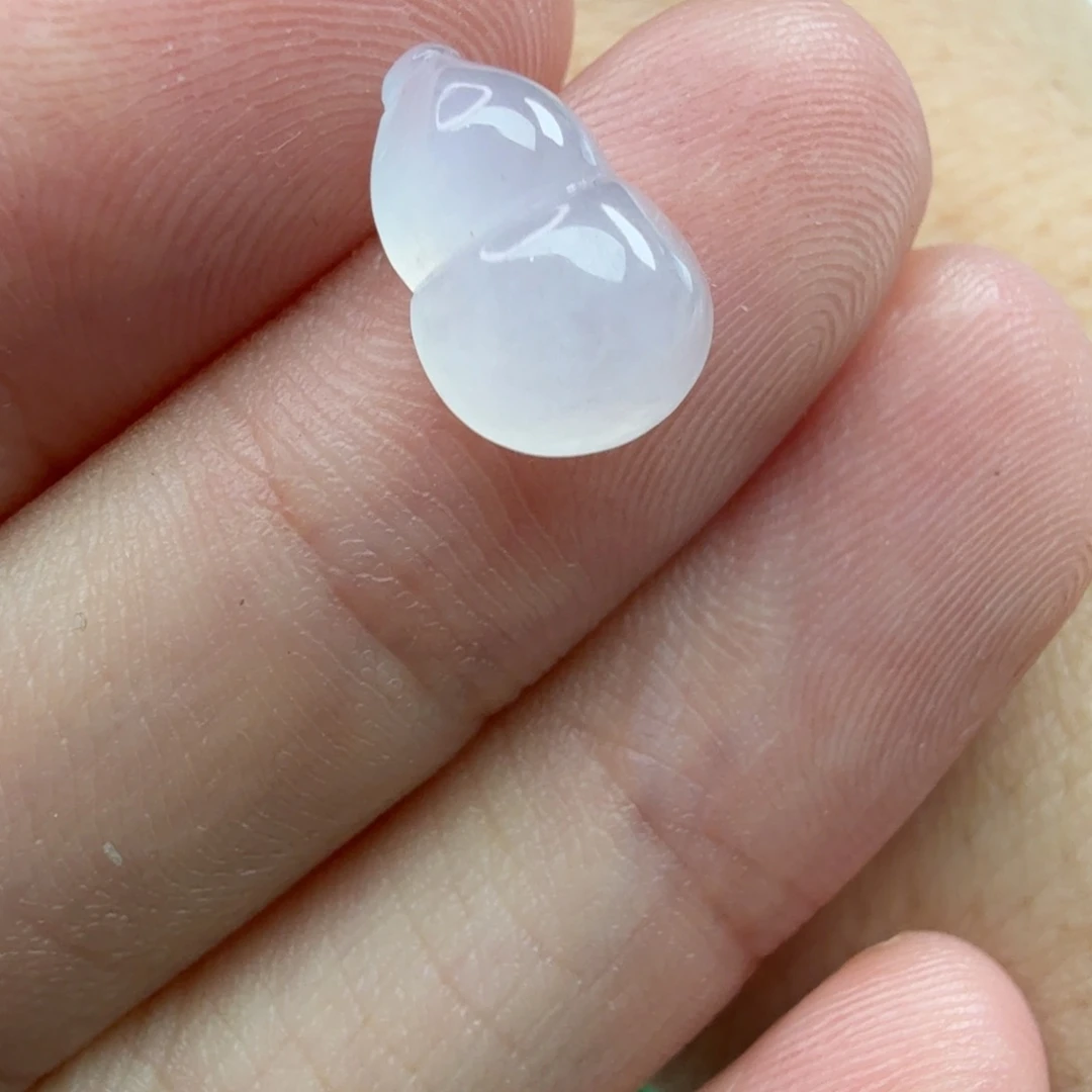 r***7翡翠未镶嵌颈饰99