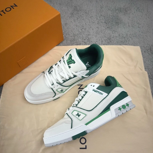 未使用 LouisVuitton/路易威登 trainer 25新款 白绿 拼皮 板鞋