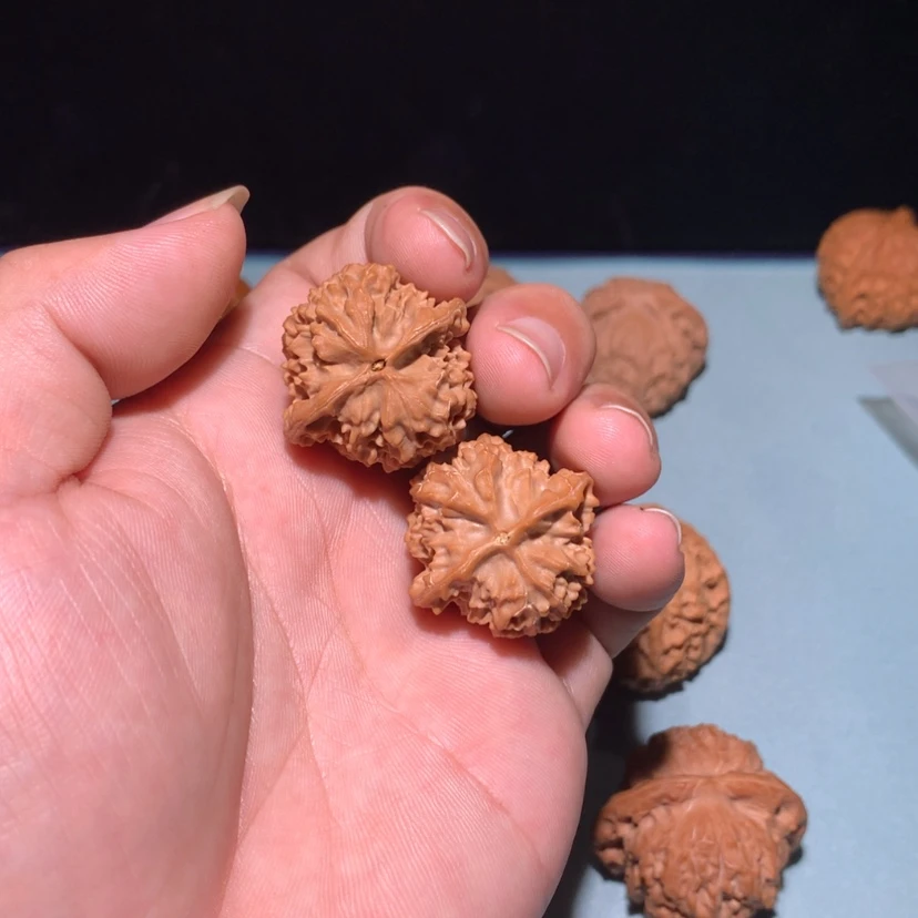 【闪购商品】把件文玩核桃A****3珊瑚塔
