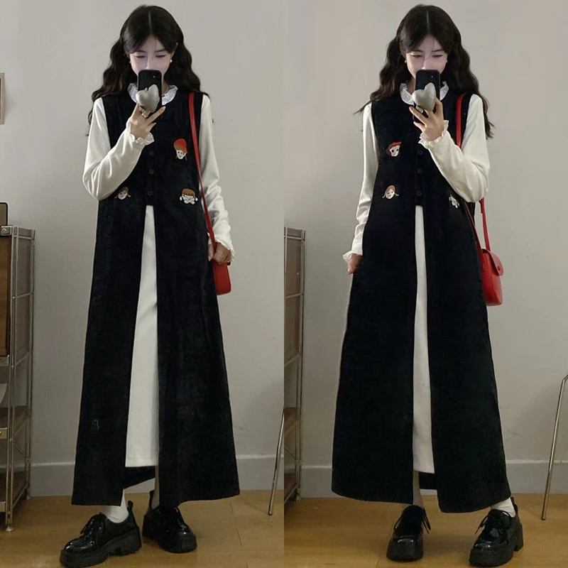 大码胖mm女装秋冬新款韩版赫本风刺绣马甲长袖显瘦两件套装女