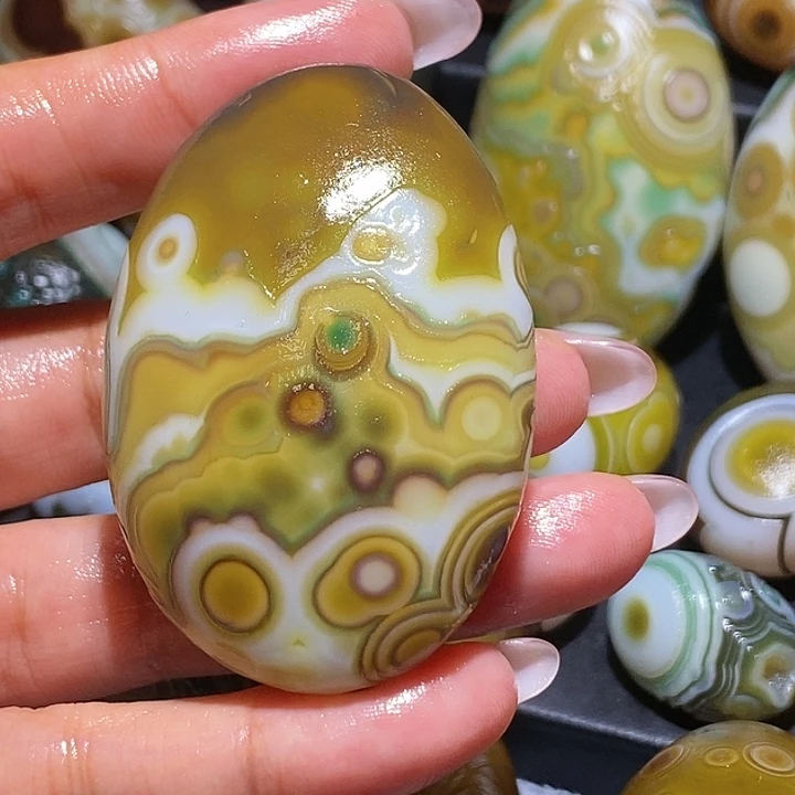 玛瑙/玉髓未镶嵌珠宝奇石147