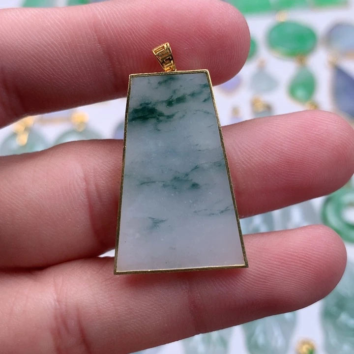 翡翠颈饰18K金镶嵌天然翡翠a货