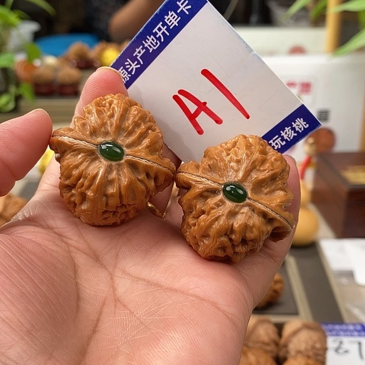 把件文玩核桃40银镶玉红锦鲤