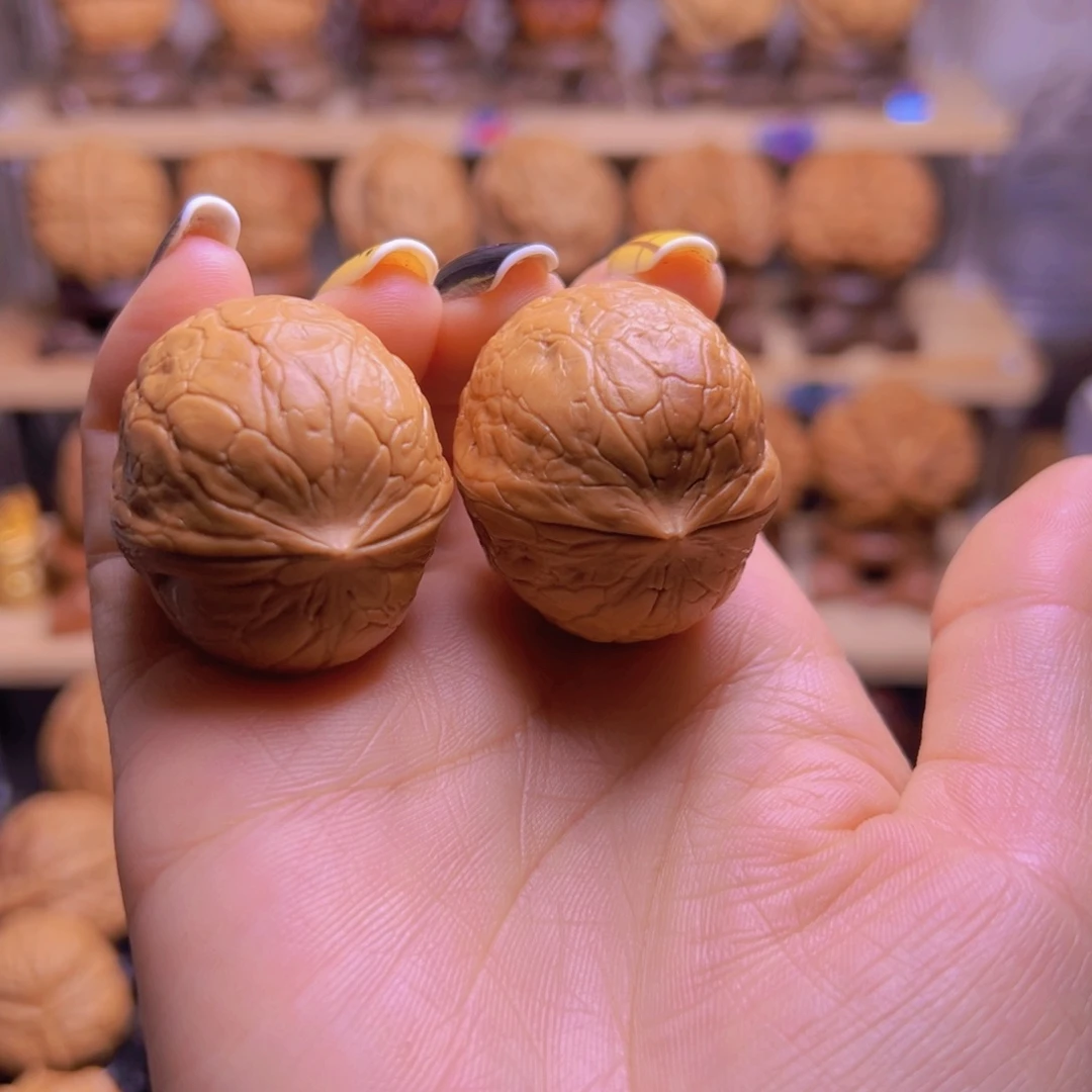 把件桃核蛇皮球H18、34……