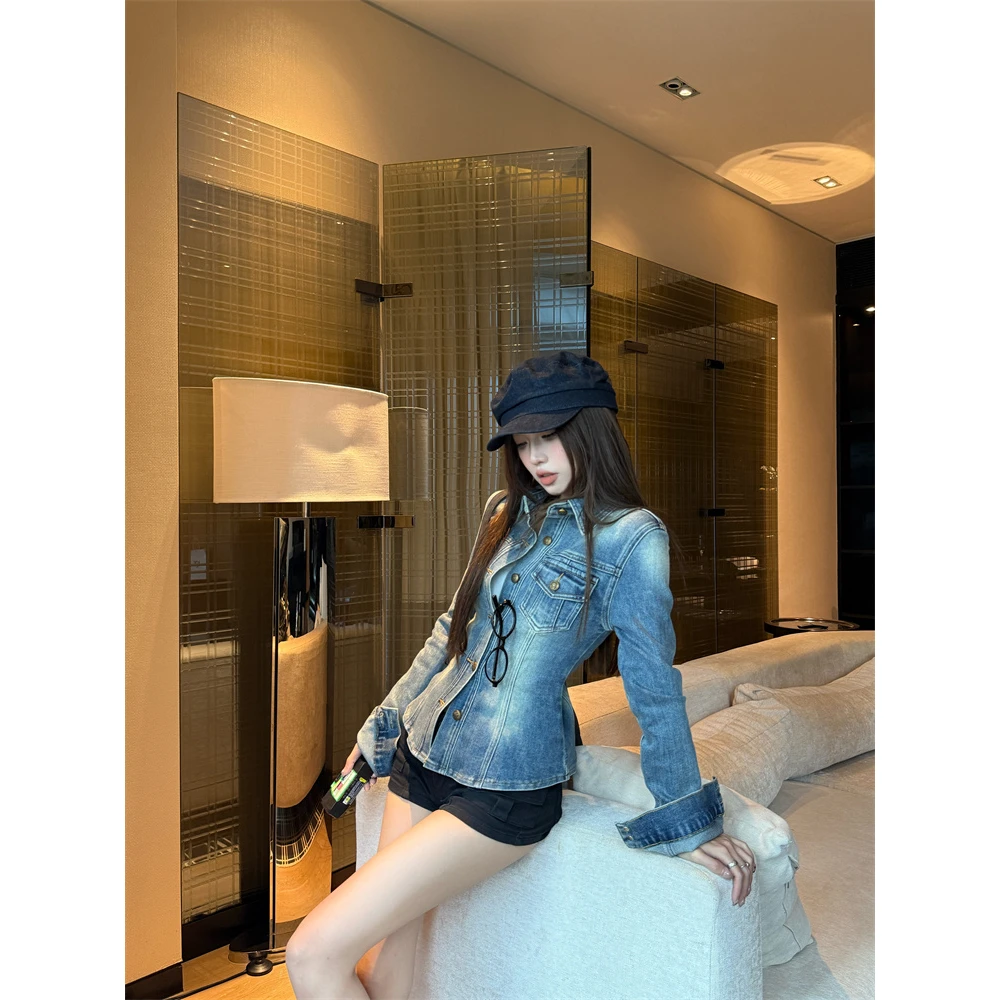 复古休闲美式牛仔衬衫女秋季2025新款收腰显瘦时尚水洗单排扣上衣