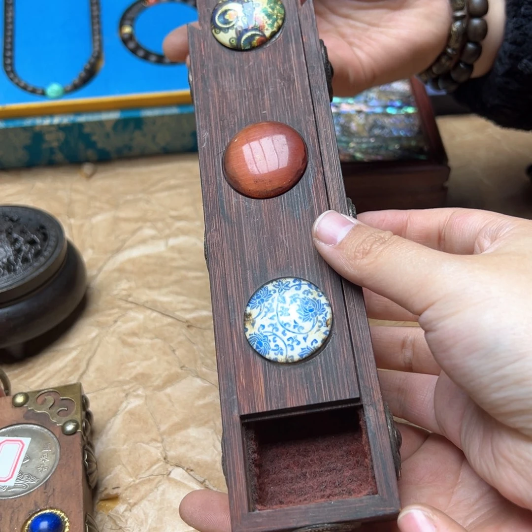 大叶紫檀（黑酸枝木类）