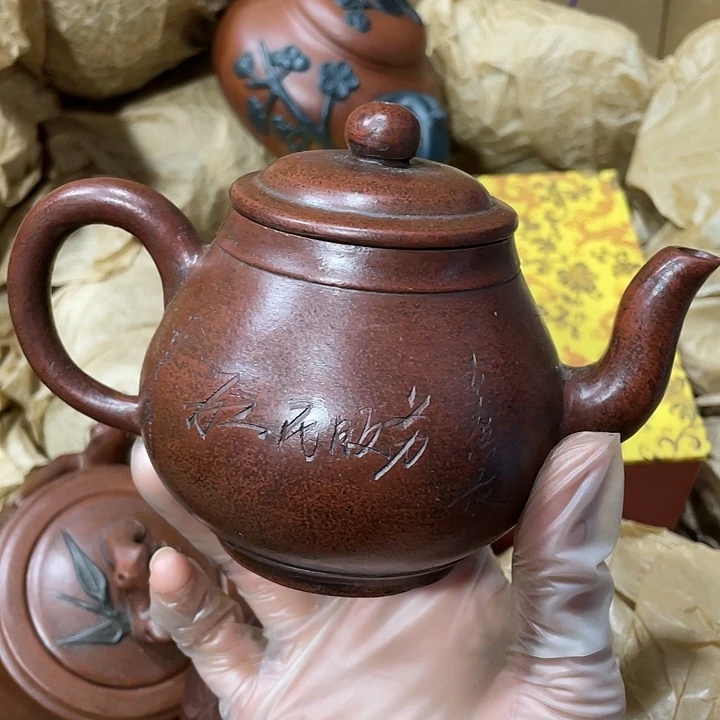 紫砂茶壶矿泥料，手工制作一把紫砂壶。