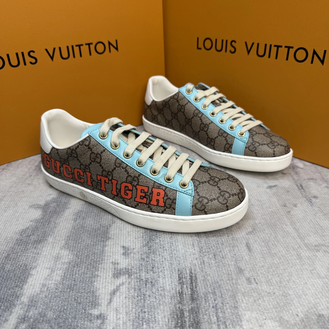 全新未使用 GUCCI/古驰 虎限定乌木色老花满印休闲板鞋/全新38欧