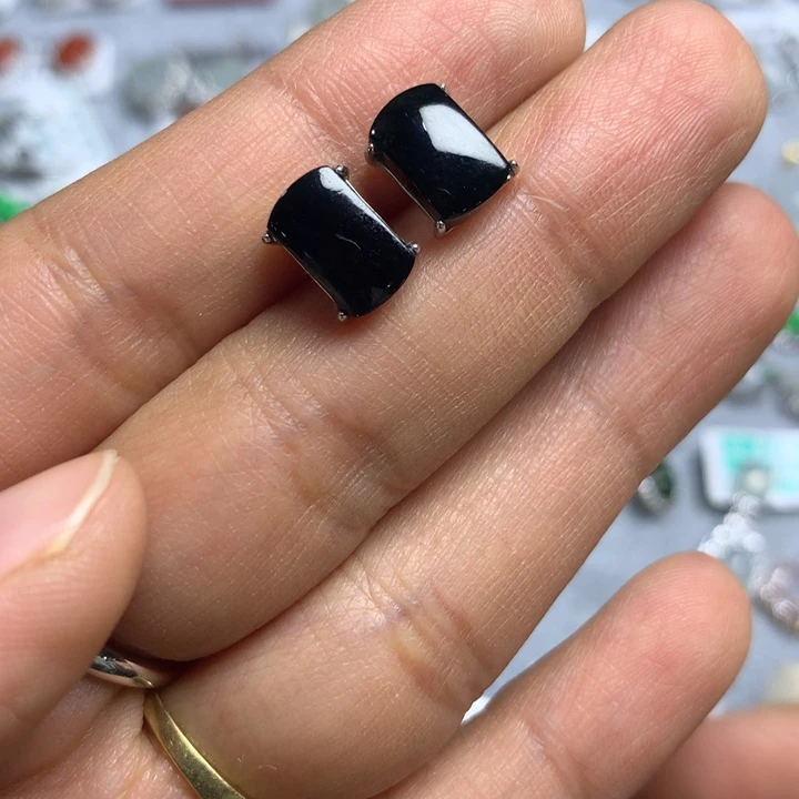 翡翠未镶嵌戒指墨翠卡9+