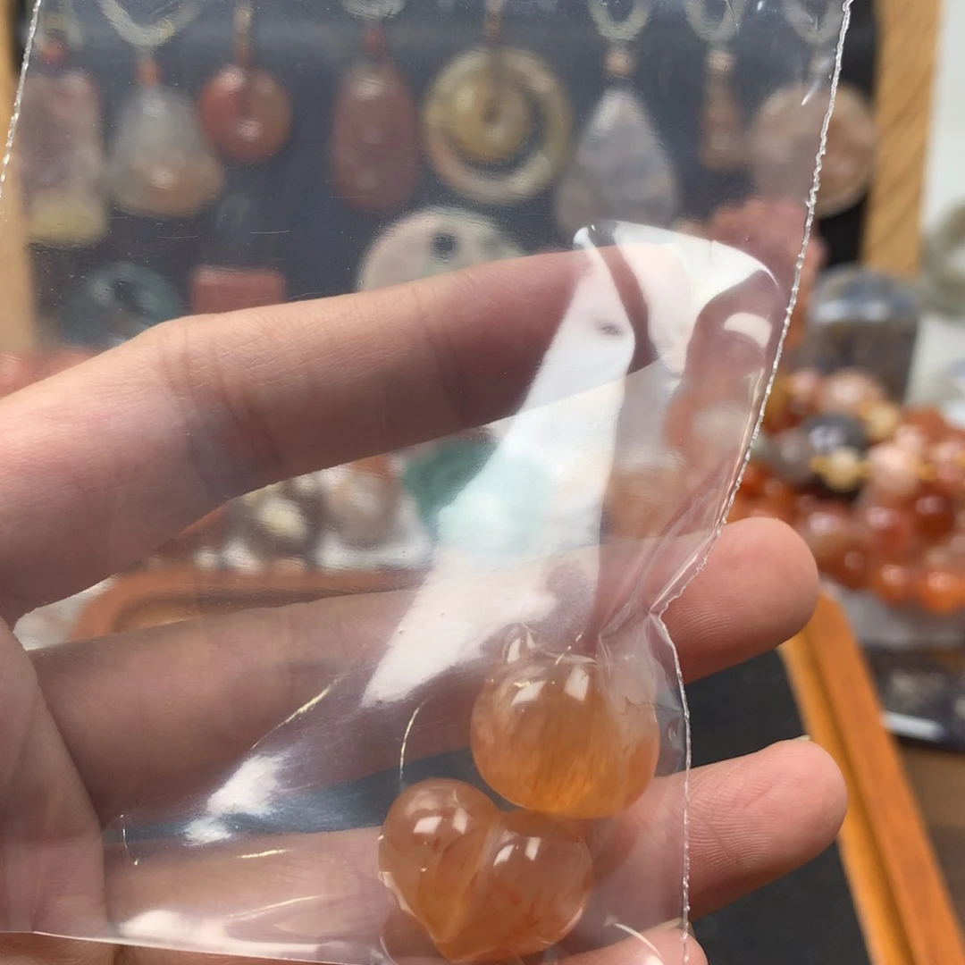 查罗石合金颈饰小**西
