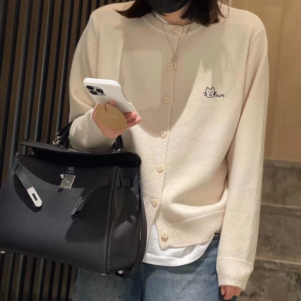 学院风韩系刺绣长袖藏蓝色针织开衫新款灰色修身短款外套上衣