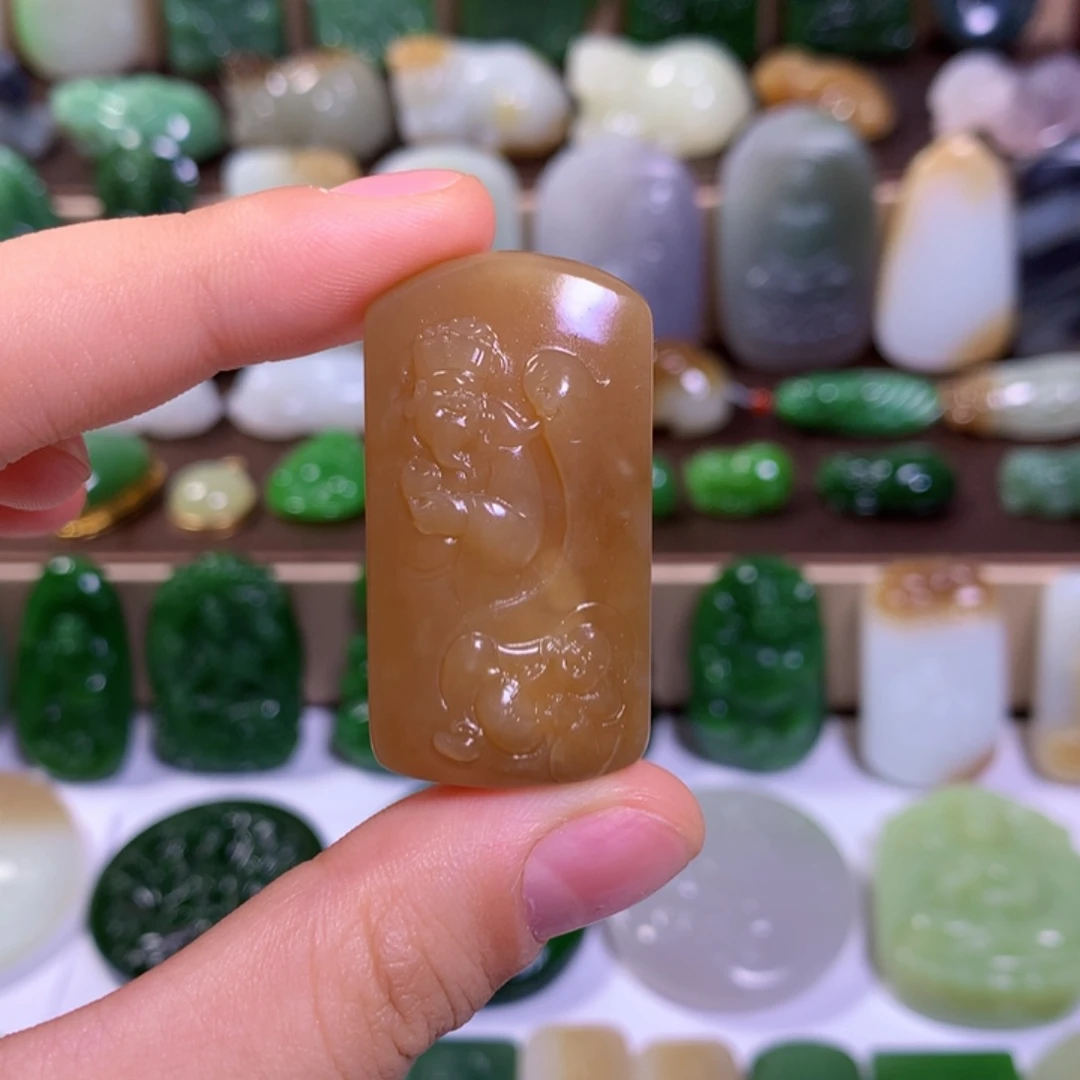 和田玉未镶嵌挂件