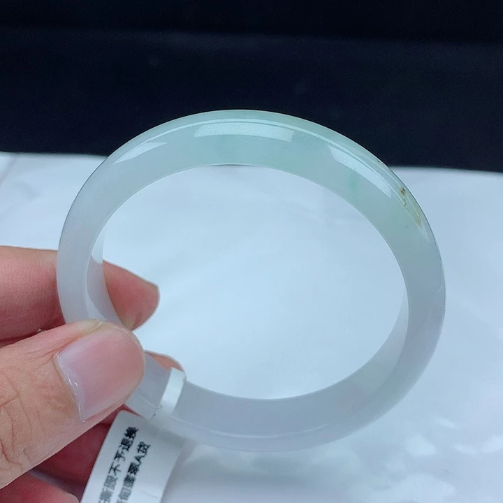 翡翠手镯未镶嵌56翡翠手镯