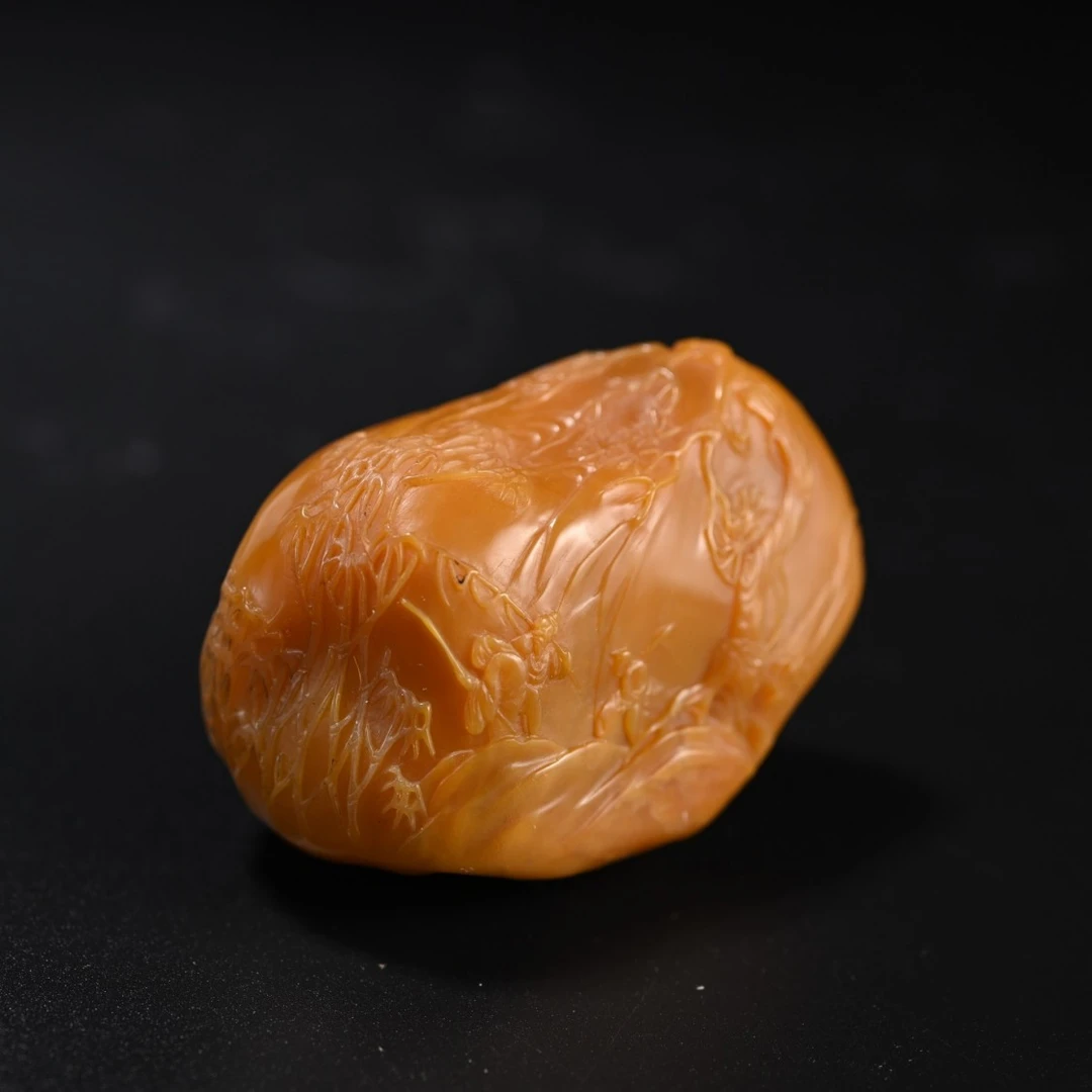 Lot8825 2511100209田黄山水人物摆件/保利