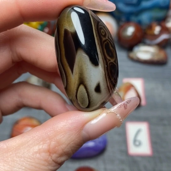 玛瑙/玉髓珠宝奇石未镶嵌小*宝打孔不退不换