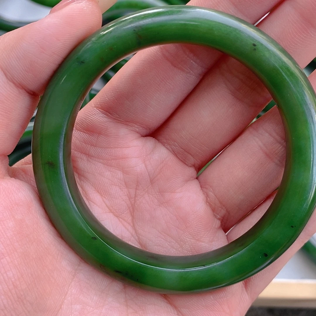 无***月和田玉（碧玉）未镶嵌手链