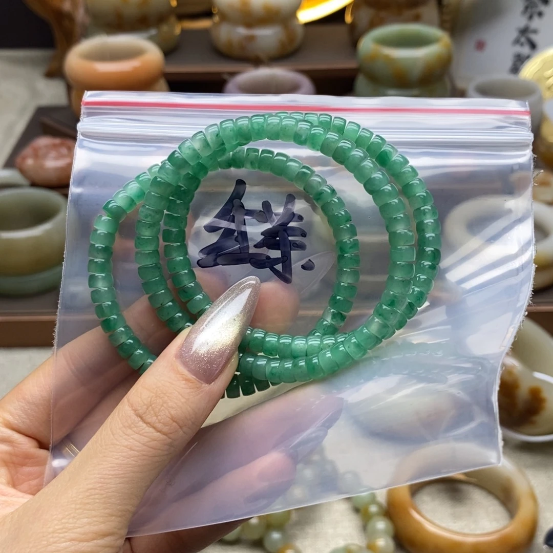 冰****石英质玉合金手镯