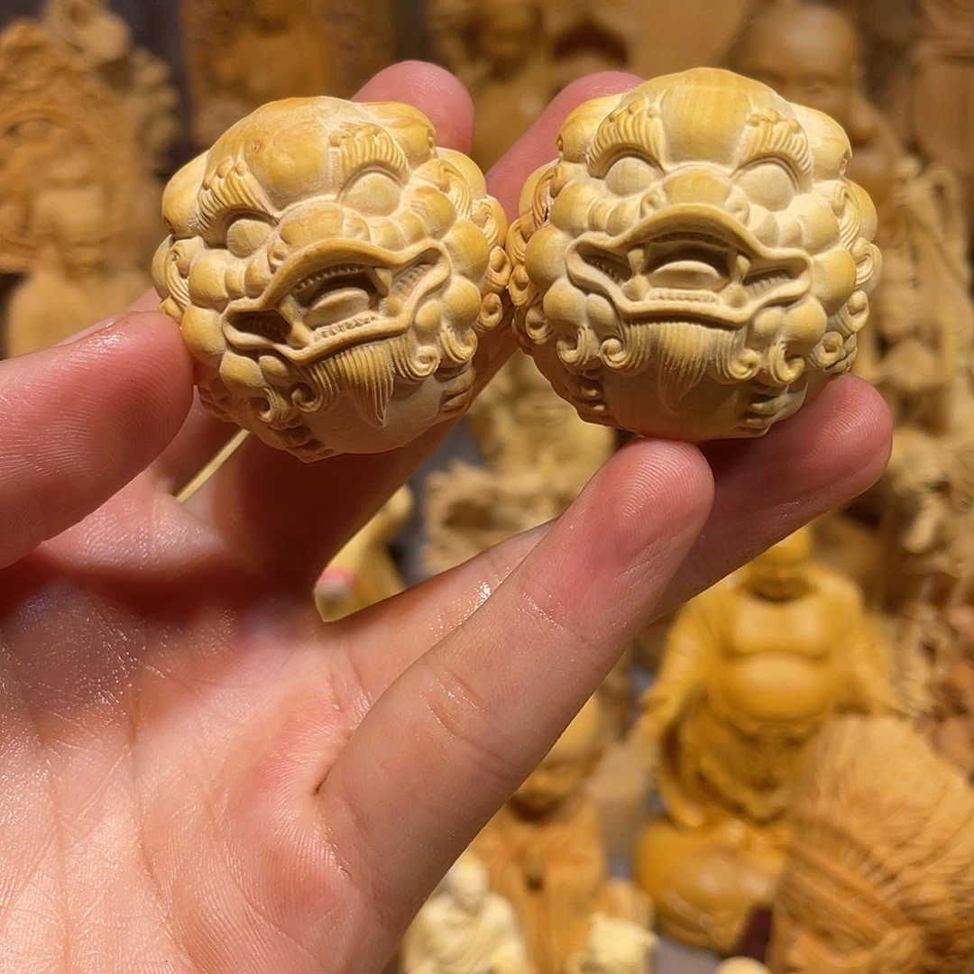 黄杨木瑕疵貔貅手球一对