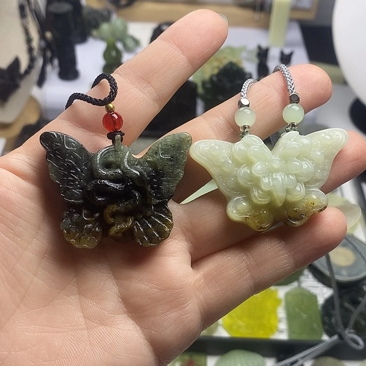 合金蛇纹石玉颈饰