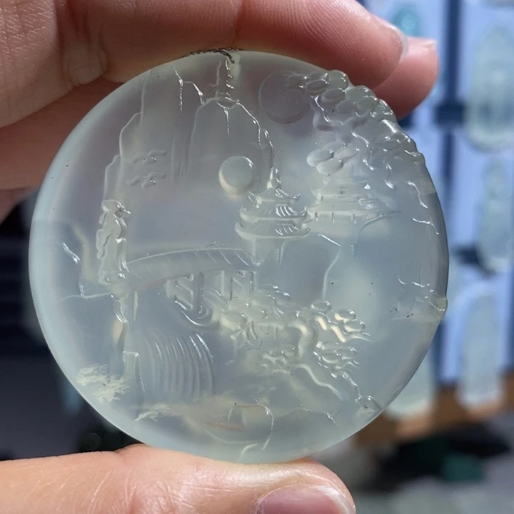 岫玉未镶嵌颈饰吊坠