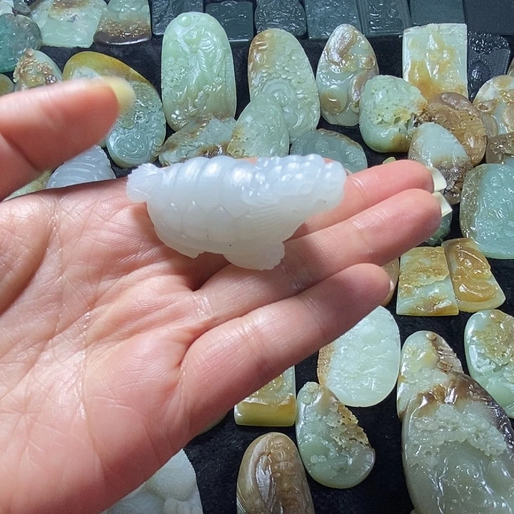 定制和田玉龙龟手把件