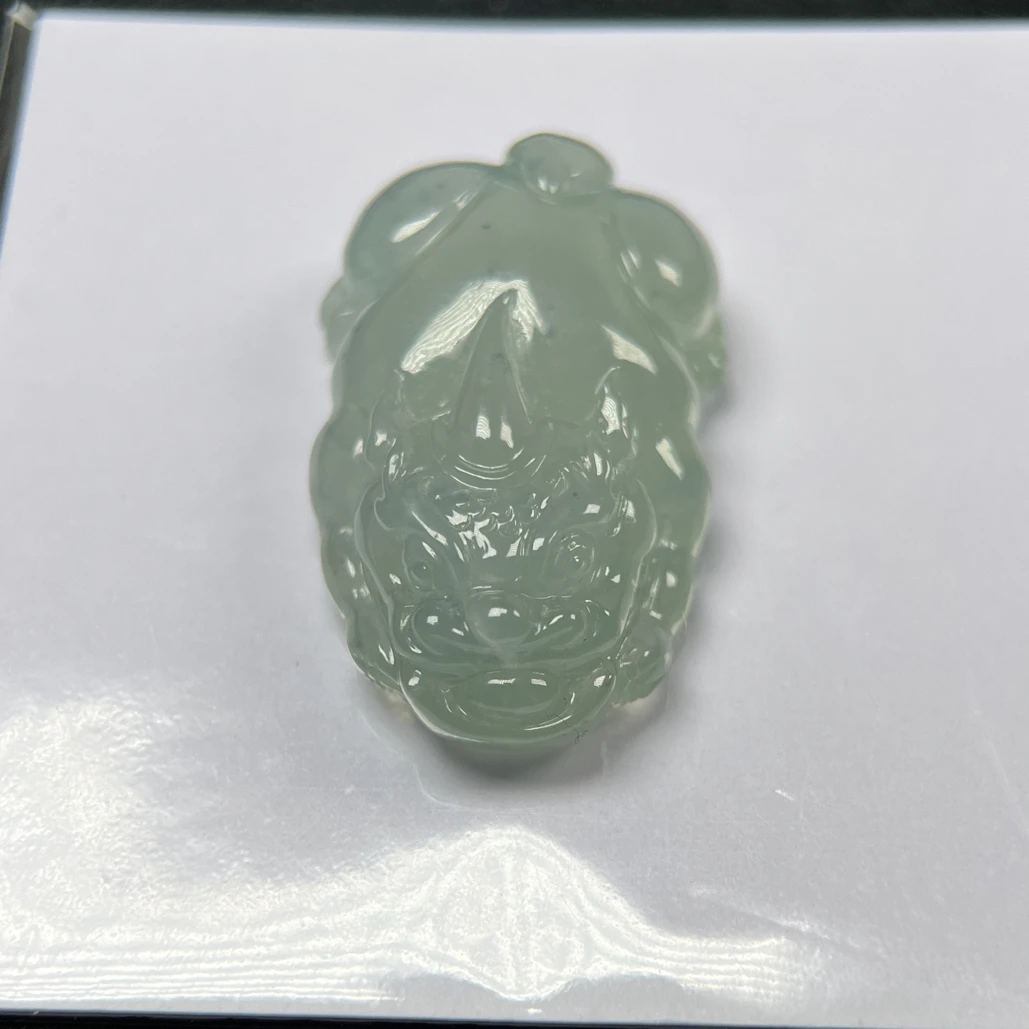 缅甸翡翠A货冰润浅绿口含珠金钱貔貅尺寸30.8−19.1−9.2mm
