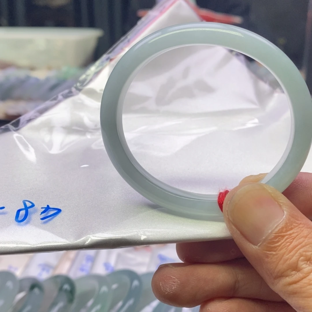 翡翠手镯未镶嵌纯天然缅甸翡翠手镯