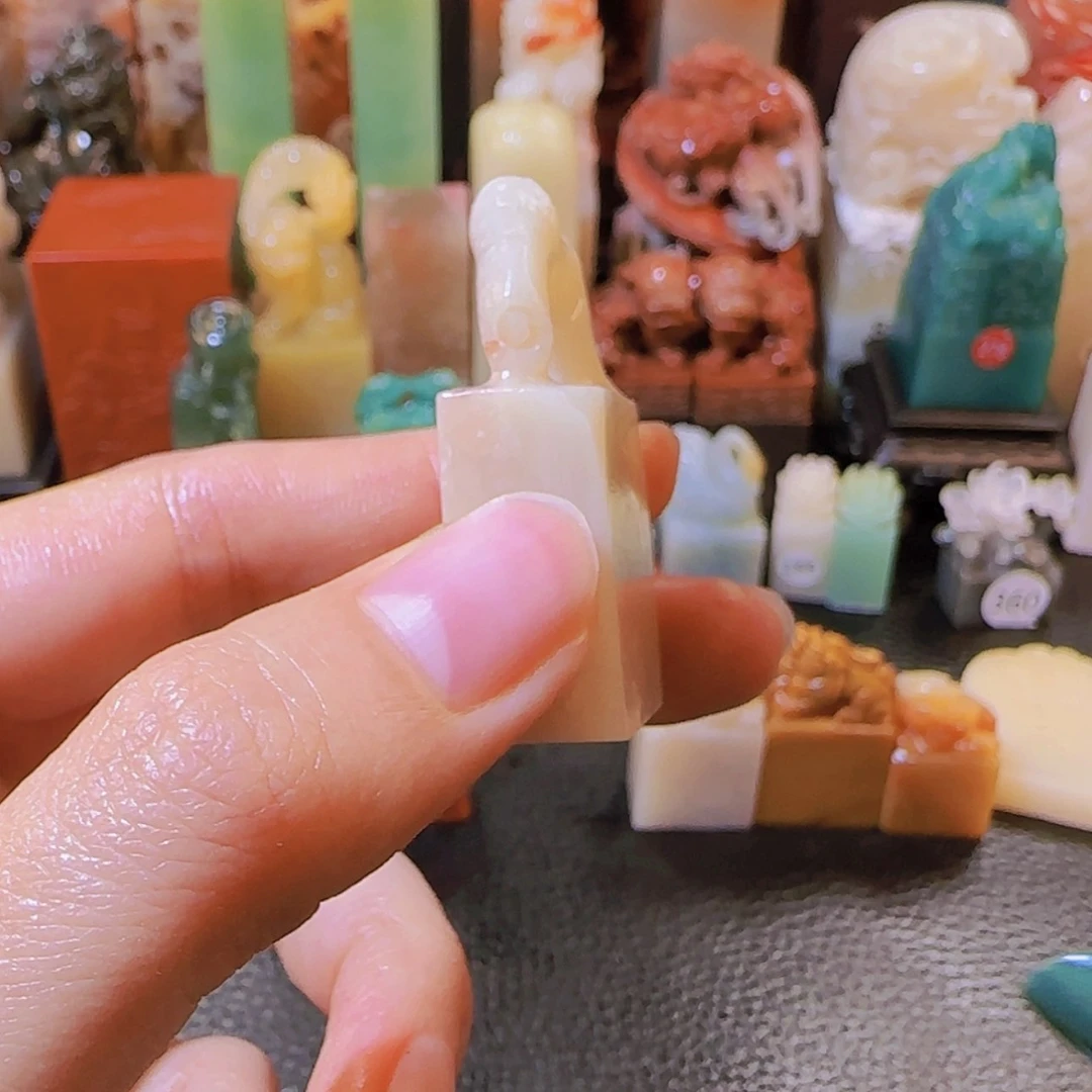 【闪购商品】寿山石印石E***翘寿山石印章