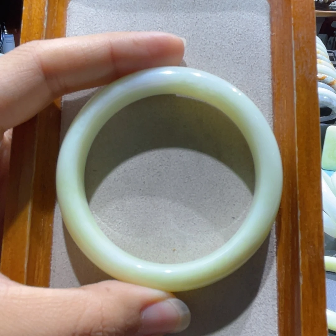 未镶嵌手镯蓝田玉（蛇纹石化大理石玉）无*