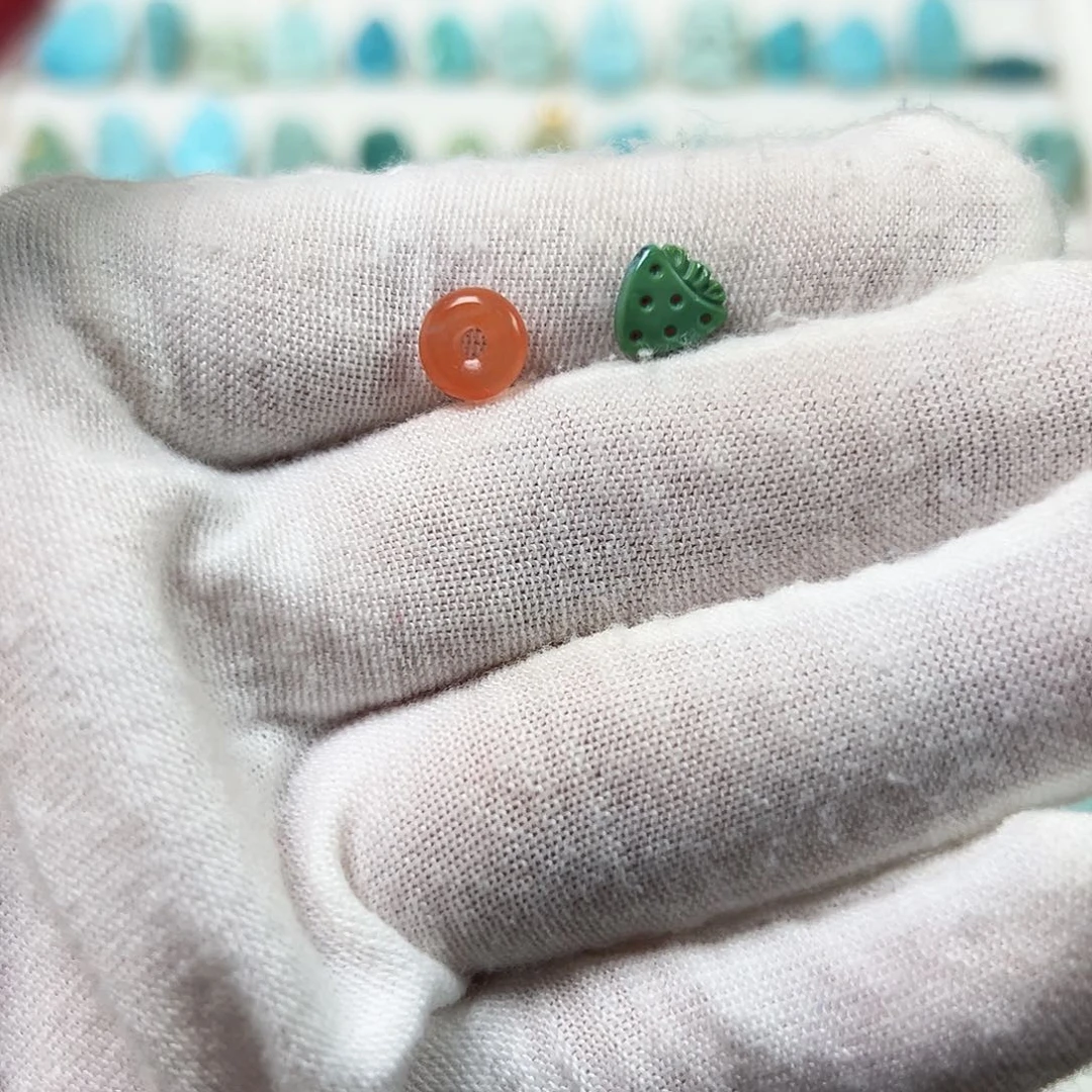 南红玛瑙未镶嵌颈饰