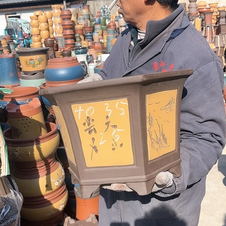 紫砂紫砂花盆和花盆之间