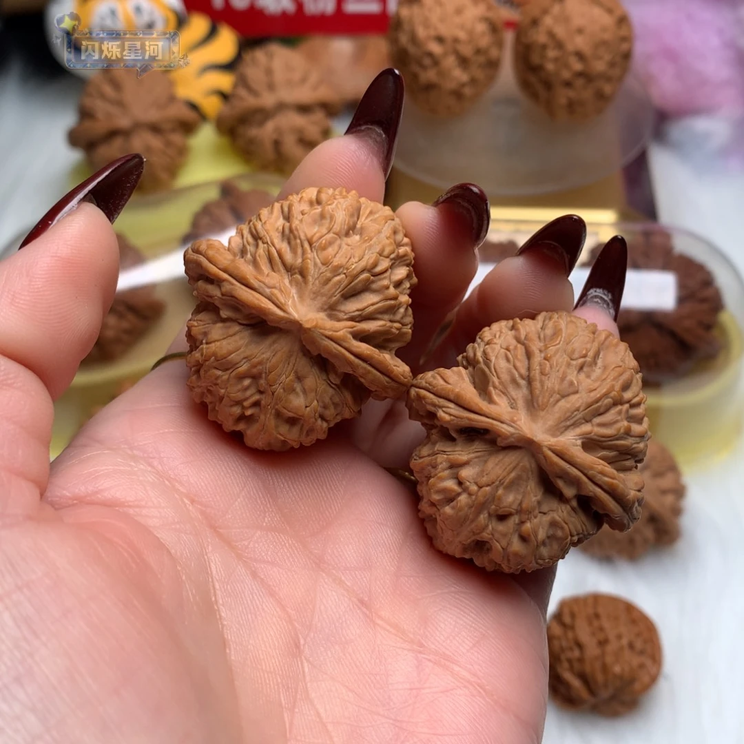 文玩核桃把件35肚38全品三角白