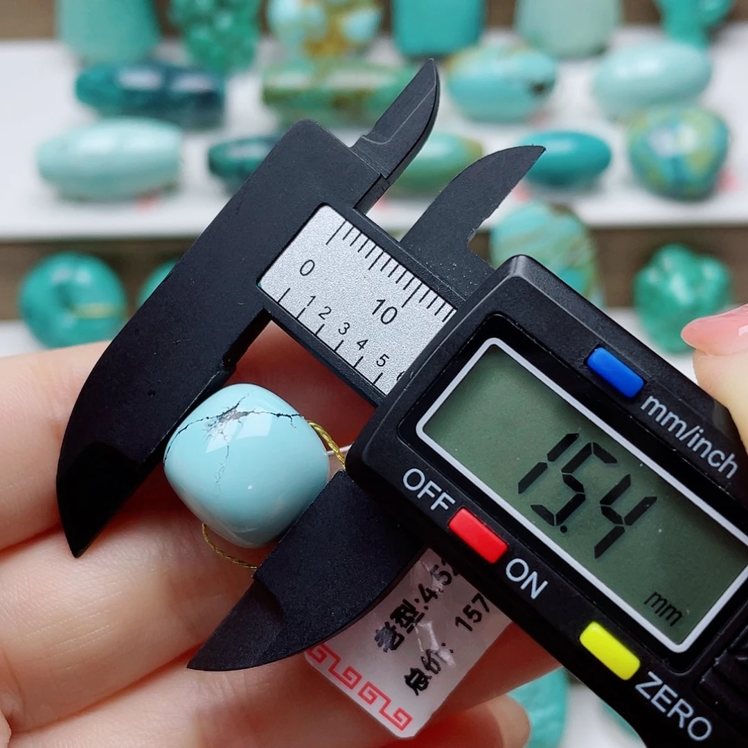 绿松石未镶嵌挂件