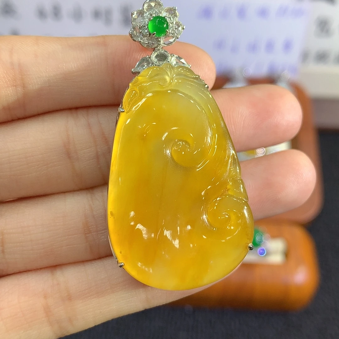 翡翠18K金镶嵌吊坠(不含链)如意