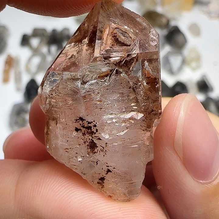 未镶嵌珠宝半成品水晶红泥骸骨