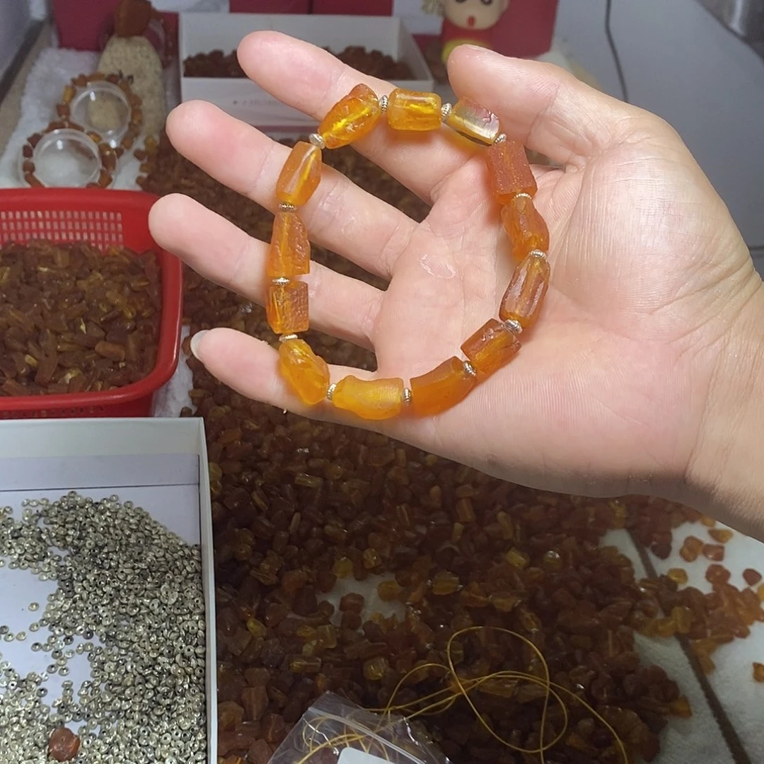 未镶嵌琥珀裸石琥珀