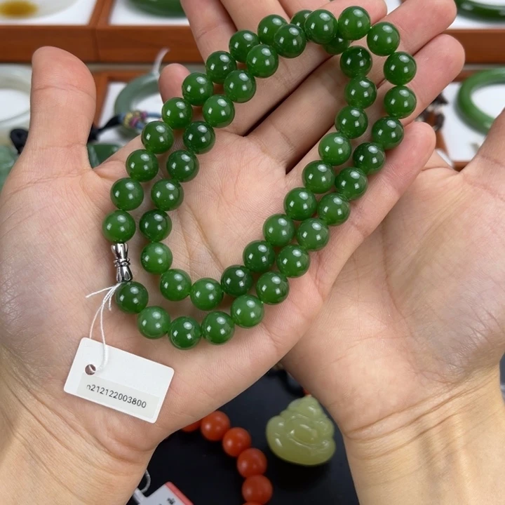 和田玉颈饰未镶嵌是****?