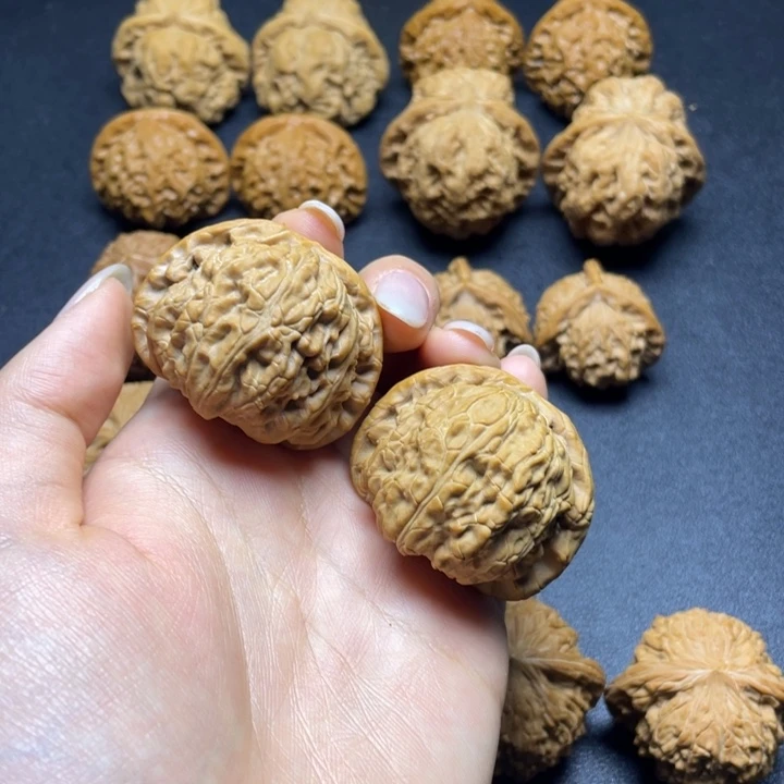 吊坠文玩核桃42球白